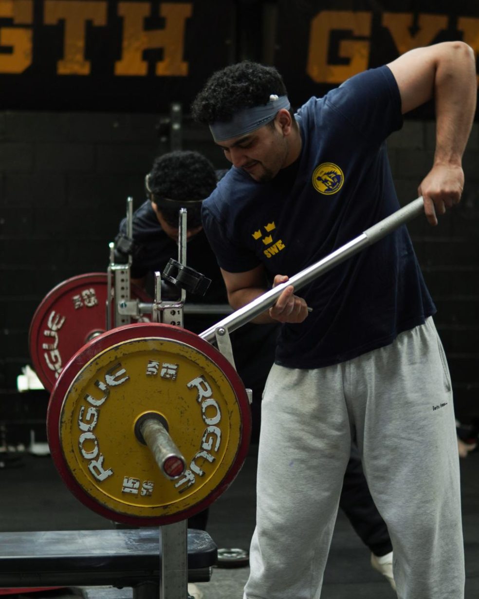 Powerlifting client, Clear Frame